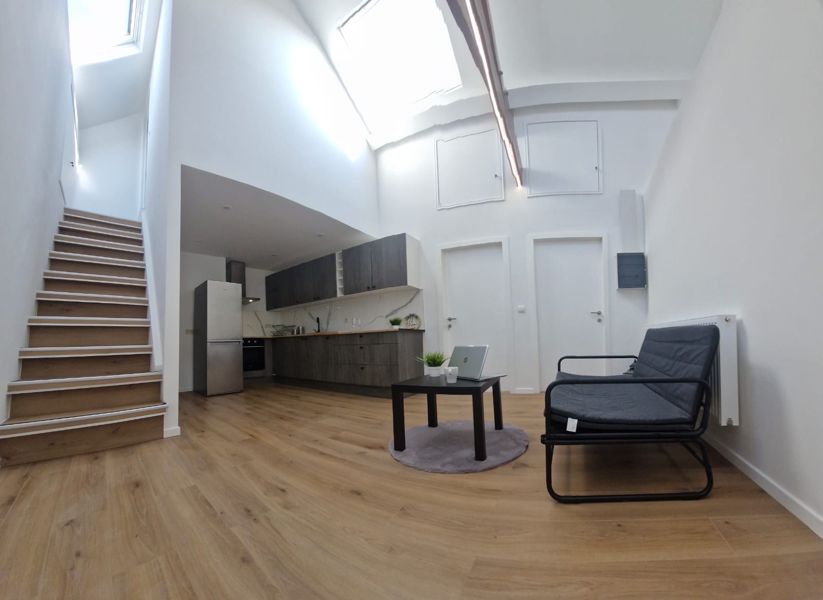 Chambre en colocation dans un duplex lumineux Bruxelles/Atomium — photo 3